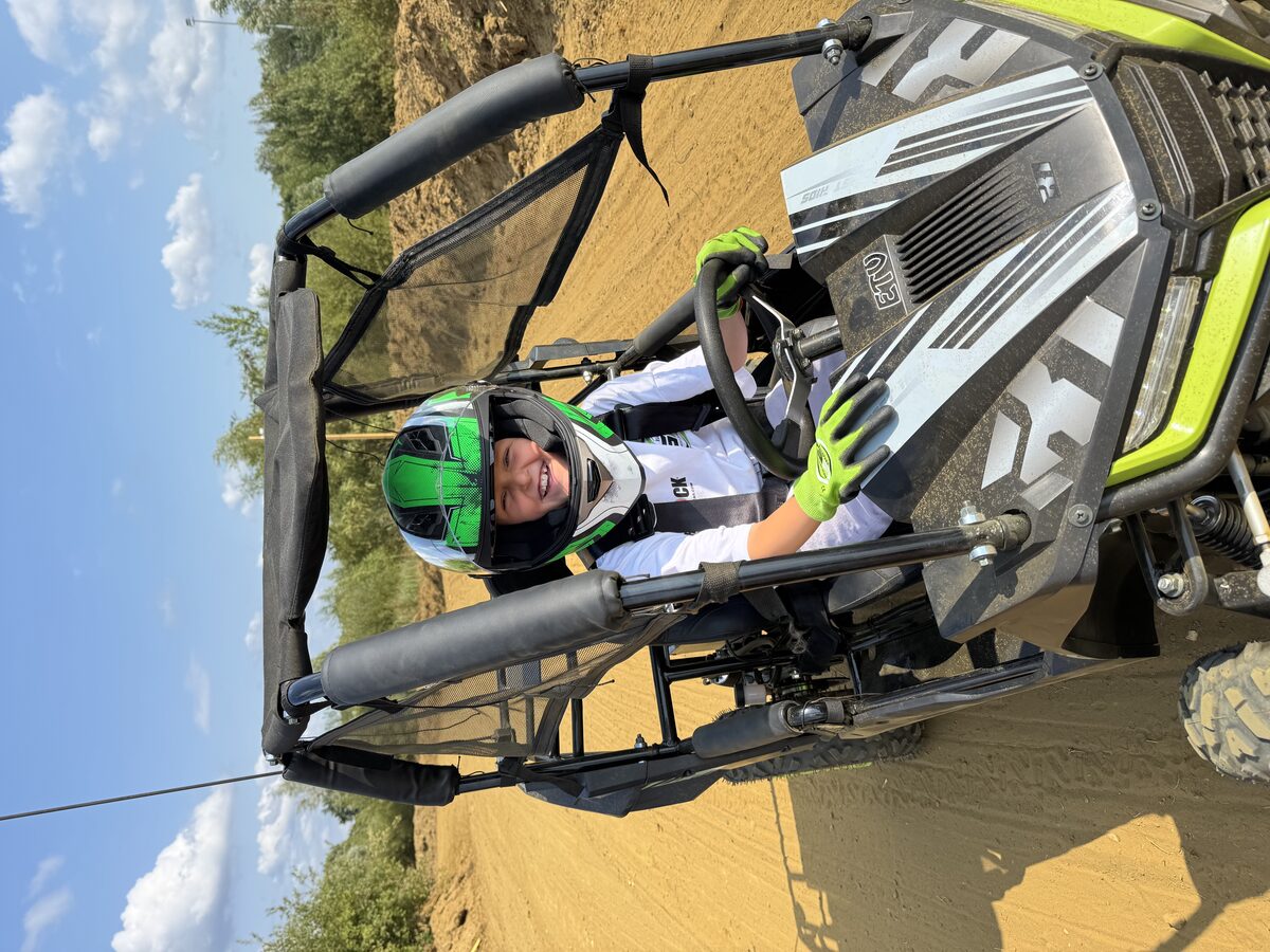 Buggy's opgesteld voor een groepssessie